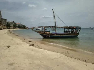 Dhow Holzsegelschiff Zanzibar indischer ozean