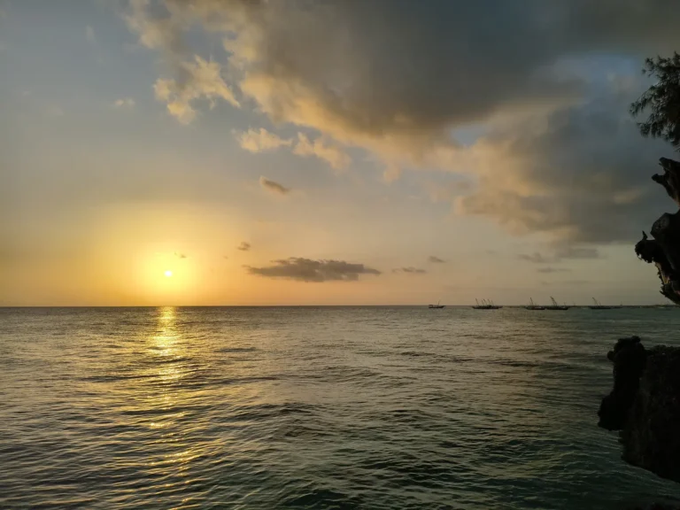 Sonnenuntergang romantisch bei Kizimkazi